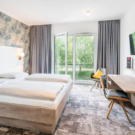 Stadthotel Lohne, 24 H Self Check In 3*