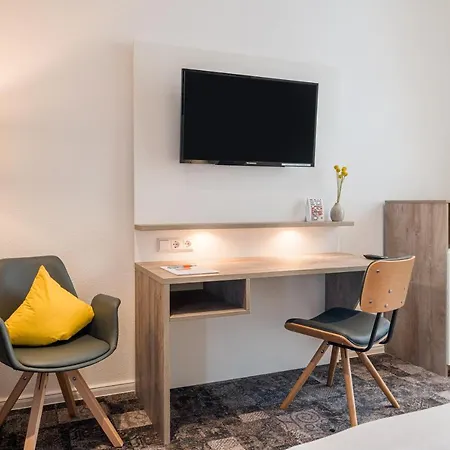 Stadthotel Lohne, Self Check-in&entspannt Im Café Frühstücken