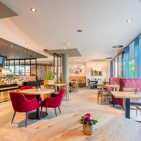 Szálloda Stadthotel Lohne, Self Check In, Mit Baeckerei Und Cafe