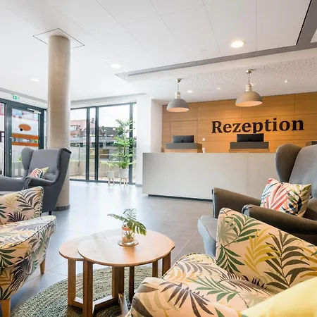 Stadthotel Lohne, Self Check-In & Entspannt Im Cafe Fruehstuecken 3*