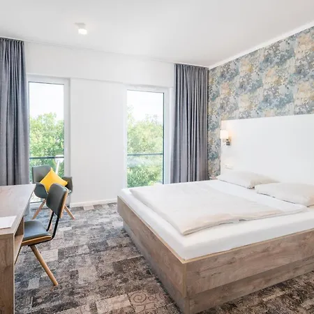 Отель Stadthotel Lohne, Self Check-in & Entspannt Im Cafe Fruehstuecken