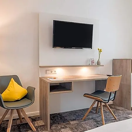 Отель Stadthotel Lohne, Self Check-in & Entspannt Im Cafe Fruehstuecken