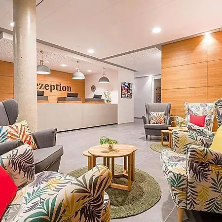 Stadthotel Lohne, Self Check-in & Entspannt Im Cafe Fruehstuecken 3*