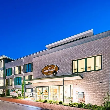 Stadthotel Lohne, Self Check-in & Entspannt Im Cafe Fruehstuecken Отель Лоне