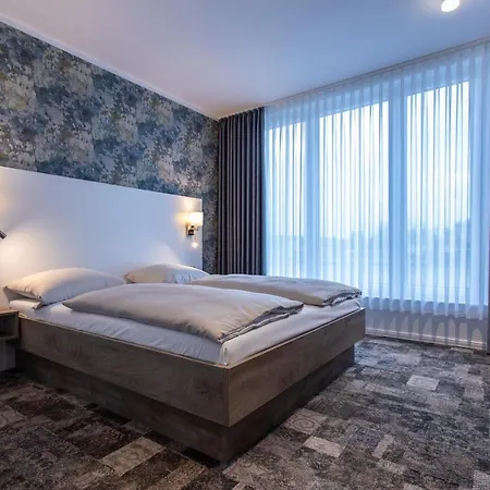 Stadthotel Lohne, Self Check-in&entspannt Im Café Frühstücken Löhne