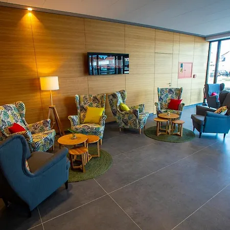 Stadthotel Lohne, Self Check-In & Entspannt Im Cafe Fruehstuecken