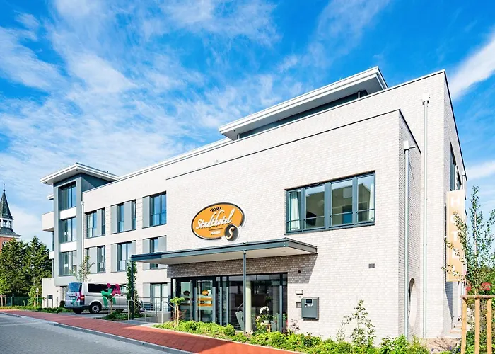Stadthotel Lohne, Self Check-In & Entspannt Im Cafe Fruehstuecken